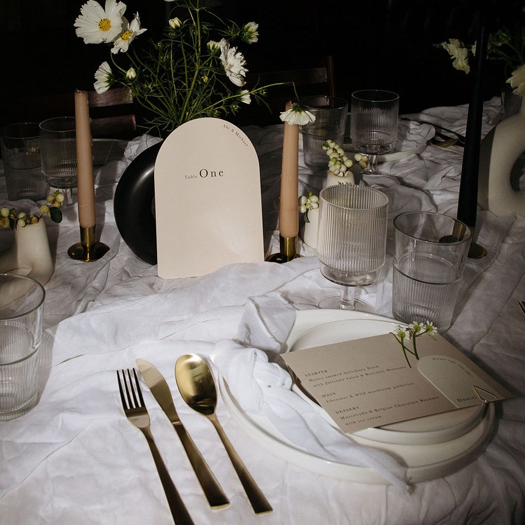 Black and white table decor