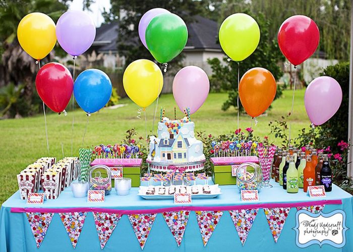 Birthday party table decor