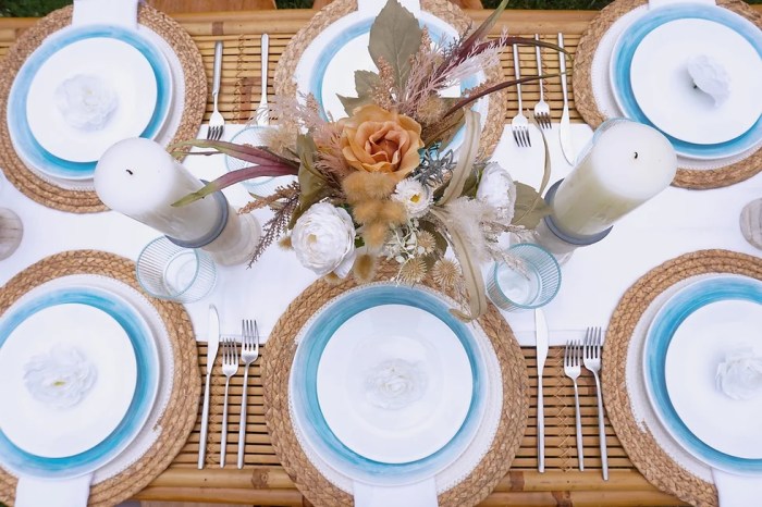 Boho dining table decor